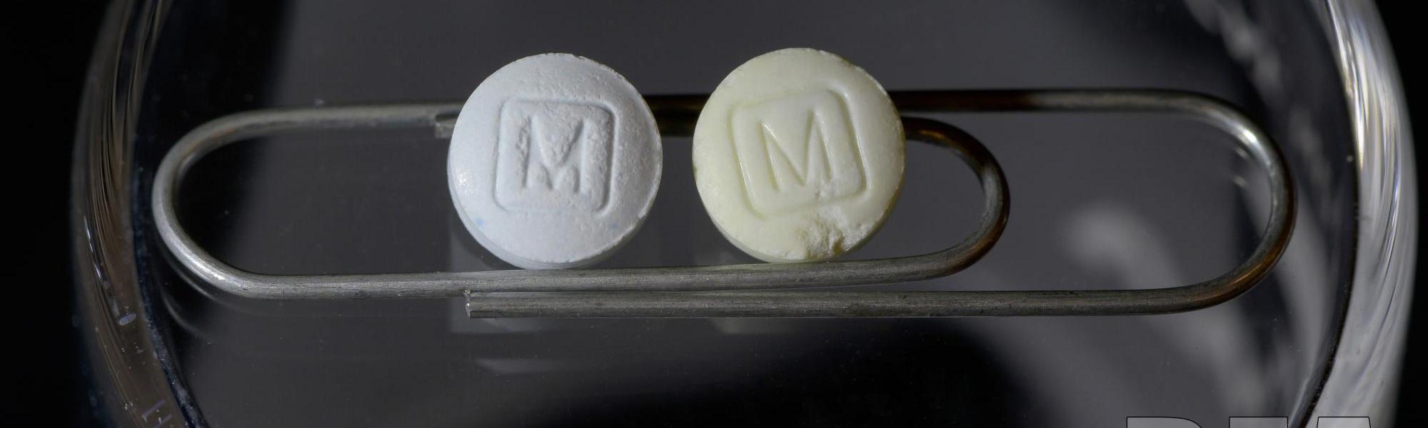 Comparison between authentic and counterfeit oxycontin
